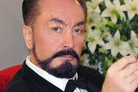 Siapakah Adnan Oktar yang Terkenal dengan Nama Pena "Harun Yahya"?