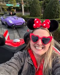 If you saw me in Disneyland Paris without Hannah… no you didn't 🤐🤫  #disneylandparis #disneyland @disneylandparis