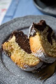 Der Saftigste Marmorkuchen Aller Zeiten Larissa Cakerdd In 2020 Yummy Cakes Easy Cake Recipes Marble Cake