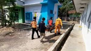 A designed system from paddock and fields directly to your plate. Wisatawan Klaten Yang Tenggelam Di Pantai Kapitol Hari Minggu Lalu Sudah Ditemukan News Tribunku Apps