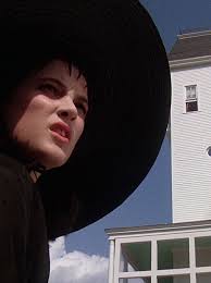 Use the following search parameters to narrow your results a place to share links, discuss and celebrate our favourite ghost with the most, beetlejuice. Sala66 Winona Ryder En Bitelchus Beetlejuice 1988