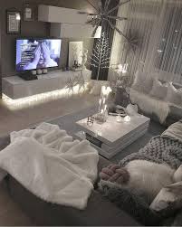 Women With Style On Instagram 1 2 3 4 5 6 Or 7 Cozy Zeynepshom Living Room Decor Apartment Modern Style Living Room Modern Style Living Room Decor