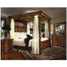 Brittany Bedroom Set By Aico Furniture 330 Bedroom Furniture Xo Canopy Bedroom Sets King Bedroom Sets Bedroom Set