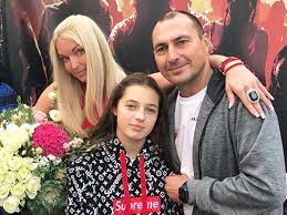 По словам анастасии волочковой, после возвращения игоря вдовина «дома творилось невесть что». Anastasiya Volochkova Vossoedinilas S Byvshim Muzhem