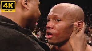 Lennox Lewis (England) vs Evander Holyfield (USA)