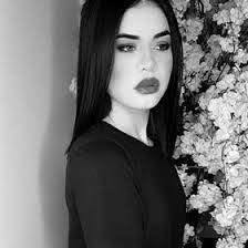 Sharon Arroyo's Instagram, Twitter & Facebook