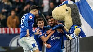 Uhlsport schriftzug als druck auf der rechten schulter. Bundesliga 2019 2020 11 Spieltag Fc Schalke 04 Fortuna Dusseldorf