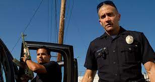 From the writer of training day comes a riveting cop drama starring jake gyllenhaal and michael peña who must deal with the violent backlash after. End Of Watch Film Rezensionen De