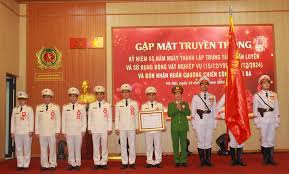 Trung tâm huấn luyện động vật nghiệp vụ đón nhận Huân chương Chiến công  hạng Ba