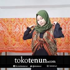 Model atas bawah dari kain tenun. 5 Kreasi Outer Tenun Dari Kain Ikat Tanpa Dijahit Tokotenun Com