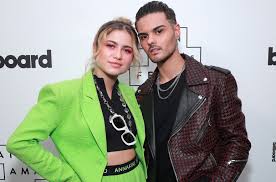 Contact nicki nicole fäns on messenger. 10 Latin Female Male Collabs We Love In 2019 So Far Billboard Billboard