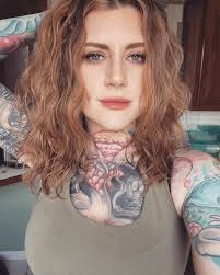 Cameron Rodgers looking as gorgeous as ever….Have a fun safe weekend  everyone!! 🥰🏕️🫵