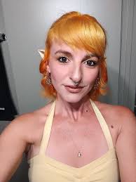 Was living my fairy life the other day! I felt so cuuuute! 😍🥰😊 Then  yesterday I found this cute little dude in the yard I thought he might make  someone else smile