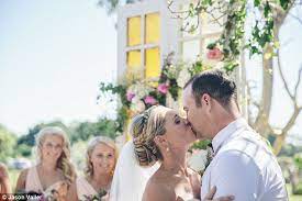 Mobster and hit man jimmy conlon has one night to figure out where his loyalties lie: Jodie Byrne And Sam Alford Get Fairytale Wedding In Romantic Lakeside Ceremony Daily Mail Online