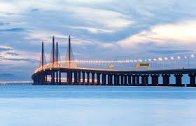 Sebelum ada jembatan tol penang, transportasi antara pulau pinang dan daratan hanya dilayani dengan feri yang sedang saya tumpangi ini. Pulau Pinang Diiktiraf Lokasi Persaraan Ke 3 Terbaik Dunia Destinasi Mstar