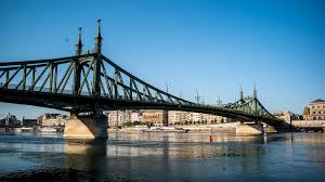 Jun 08, 2021 · fényes amerikai karrierjét hátrahagyva visszatér budapestre, hogy új életet kezdjen a férfival (bodó viktor). Wp1okgyqpvpctm