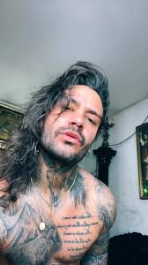 Mikey Henger Shows Off Unique Animal Tattoo