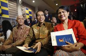 Terpilih dalam pemilu presiden 2014. President Jokowi In Singapore For Son S Graduation From Acs International Singapore News Asiaone