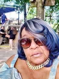 Cassie Sheppard's Instagram, Twitter & Facebook