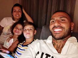 Graciano explicou ainda que o que o levou a aceitar o convite de andré ventura, feito através de um. Ricardo Quaresma Ataca Andre Ventura