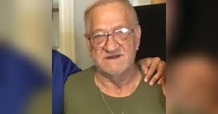 Lee Bunn's Instagram, Twitter & Facebook