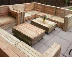 Pin By Bruno Teixeira On Garrafas With Images Pallet Garden Furniture Pallet Furniture Outdoor Diy Garden Furniture