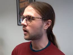 Man who's been growing his hair out for 12 years lets barber take it all  the way up