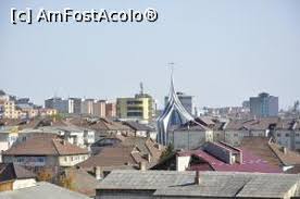 Inaugurată în luna februarie 2008, telegondola de sub poalele pietricicăi, a transportat peste 1 milion de turiști către vârful muntelui. Cu Telegondola Peste Piatra Neamt Perla Moldovei Impresii DescoperÄ Zona Piatra NeamÈ Piatra NeamÈ Amfostacolo