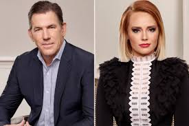 Hence, the total net worth of kathryn dennis is about $1 million as of july 2021. Zhpbwc39t Pe3m