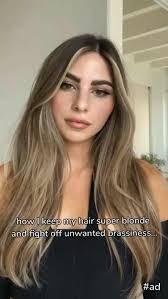 Lana Le's Instagram, Twitter & Facebook