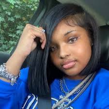 Emily Burt 👑 (@EmilyBurt10)