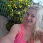 Dana Jennette's Instagram, Twitter & Facebook