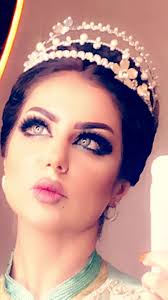 Pin By روابى المطيرى On حليمة بولند Crown Jewelry Fashion Crown