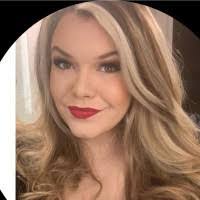 Deborah Peet's Instagram, Twitter & Facebook