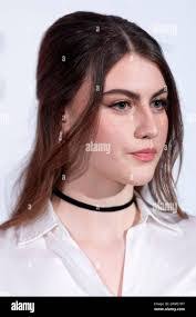 Stephanie Gil's Instagram, Twitter & Facebook