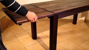 Das mit dem abschleifen würd ich eher von jemandem machen lassen, der ahnung hat, als da selbst blöd drauf los zu arbeiten. Farbbeispiel Kolonial Gebeizt Tisch Ansteckplatten Demonstration Esszimmertisch Brasil Mobel Youtube