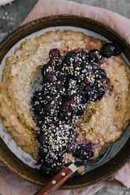 Spelt Porridge With Roasted Blueberries | Naturally.