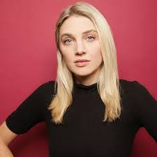 Amber Schaefer's Instagram, Twitter & Facebook