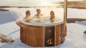 Since 1976 roberts hot tubs has been complementing some of the most beautiful homes, estates and resorts of the world with finely crafted traditional wooden hot tubs and wooden baths. Wood Heated Hot Tub From Skargards Hot Tubs Canada