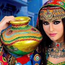 Listen to Lawangina par sang sang ra wawra by Khilji Raees Ahmed in  mandkhil playlist online for free