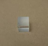 Amazon.com: Prismas y caleidoscopios óptico pegado prisma triangular  divisor de haz prisma prisma 0.591 * 0.591 * 0.591 in 2:8 Splitting Cube ...