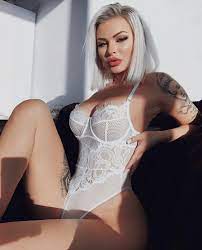 Layna Boo - Free nude pics, galleries & more at Babepedia