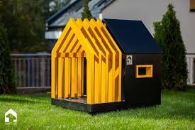 48 Petites Idees De Design De Jardin 33 En 2020 Casas Para Perro Recicladas Casas Para Perros Grandes Casas Para Perros