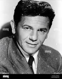 Louise Borden's Instagram, Twitter & Facebook