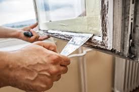 Fenstersanierung Oder Fenstertausch Checkliste Und Kosten Fenster Kosten Alte Holzfenster Fenster Und Turen