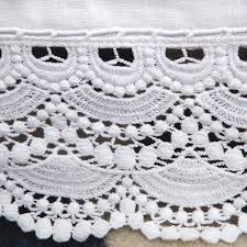 Ruffle edging is a great way to add a fancy touch to the end of your crochet project. Greenland Home Crochet Lace Bed Skirt Twin White Home Kitchen Amazon Com