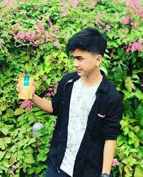 Jadi artis tik tok ini 10 potret kece bowo alpenliebe foto artis tik tok ganteng keren seleb tiktok ganteng digandrungi kaum hawa namun ternyata perempuan transformasinya viral tribunnewsmaker ayu ting lakukan gerakan jari bareng cowok ganteng mana keren. Ganteng Nama Artis Tik Tok Cowok Ganteng