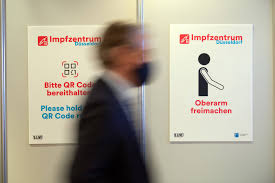 Nach dem abitur machte sie ein praktikum in der. Corona Impfung Zeitplan Alter Wichtige Berufe Krankheit Wer Ist Jetzt Dran