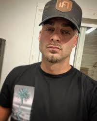 Connor Howard (@calmdownconnor) · Instagram photos and Reels