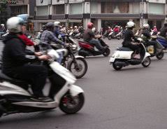 14 ist nach dem gesetz eine der ersten stufen. Mit Wieviel Jahren Darf Man Mofa Fahren Wissenswertes Uber Die Fahrerlaubnis